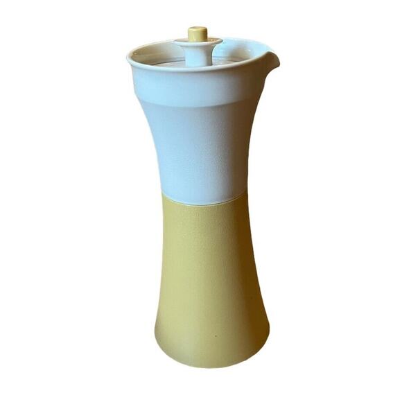 Vintage Tupperware Oil & Vinegar Salad Dressing Cruet #1246-10 W/ Lid - Picture 1 of 6